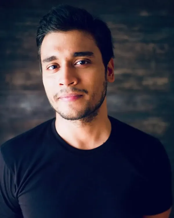 What insights does Akshay Ajit Singh have on second chances and long waits in his film 'Four Years Later'?