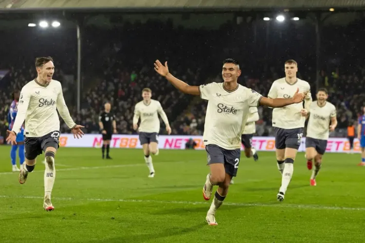 Alcaraz's Late Goal Secures Everton's 2-1 Win at Palace