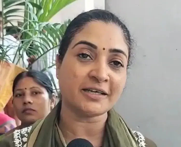 क्या अलका लांबा ने भाजपा को महिला विरोधी बताया?