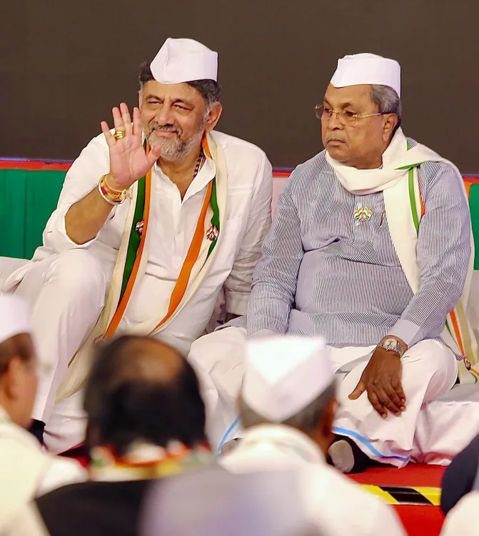 Shivakumar's Future in Focus as Siddaramaiah Eyes Leadership in K'taka Assembly Elections