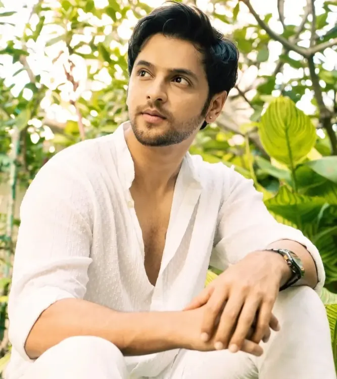 <b>'Anupamaa'</b> actor Shivam Khajuria denounces Pahalgam terror attack: <b>No one deserves this suffering</b>
