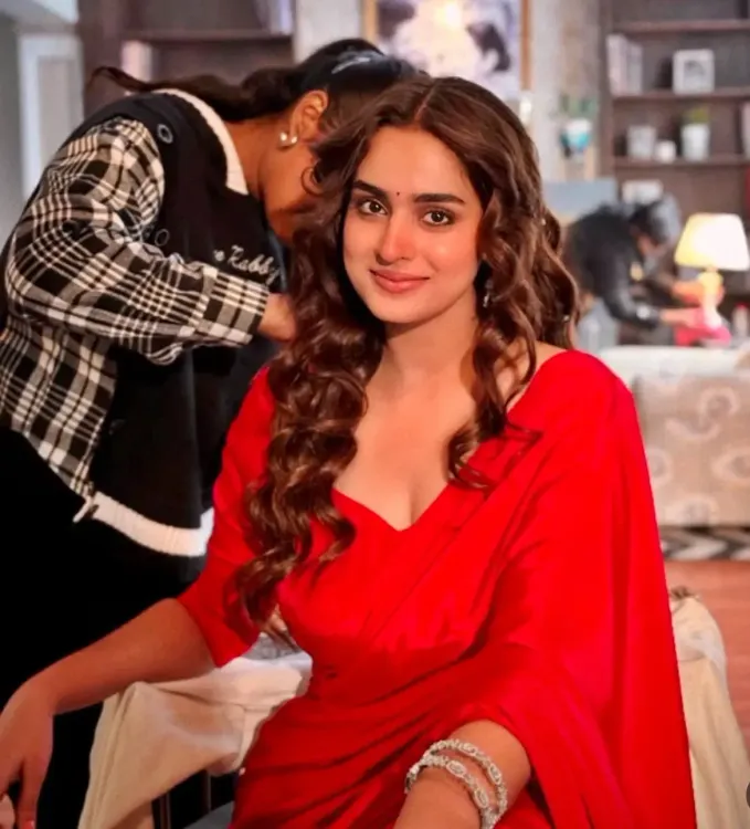 Ayesha Khan Describes Her Role in ‘Dil Ko Rafu Karr Lei’ as Vibrant and Lively