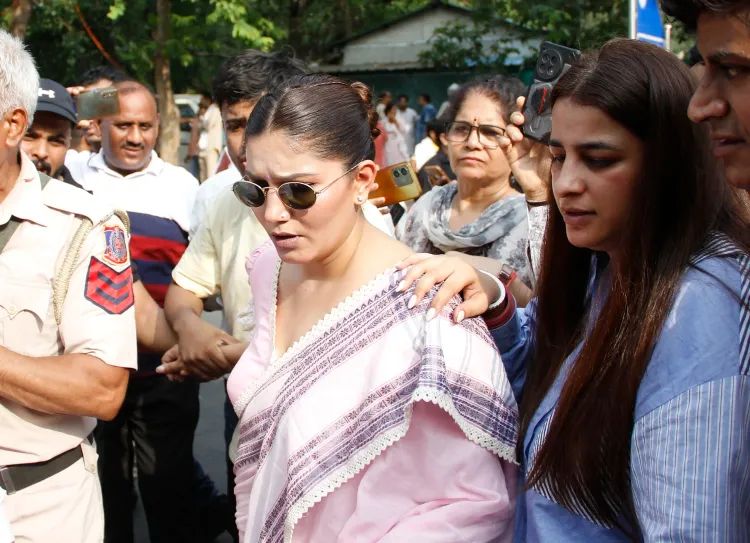 क्या बांग्लादेश में रवींद्रनाथ टैगोर के घर पर हमला निंदनीय नहीं है? सपना चौधरी की राय