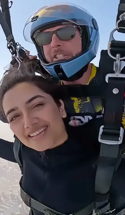 What Did Bhagyashrii Borse Experience While Skydiving?