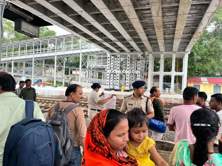 क्या भोपाल रेल मंडल में चेन खींचने के 3000 से अधिक मामले हुए हैं?