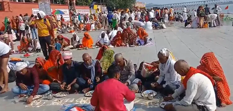 क्या गयाजी में पितृपक्ष के पहले दिन श्रद्धालुओं ने देवघाट पर किया पिंडदान?