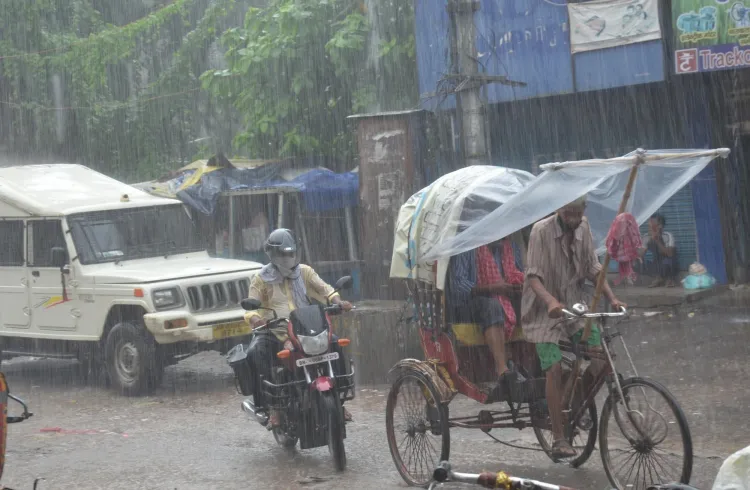 How Are Heavy Rains Causing Floods in Munger and Gaya Districts?