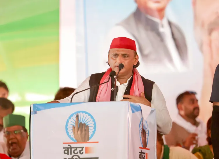 क्या बिहार से भाजपा का सफाया तय है? चुनाव आयोग पर अखिलेश यादव का आरोप