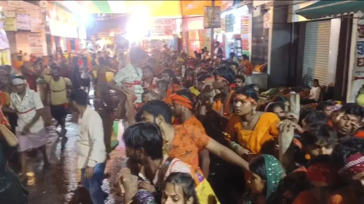 क्या बिहार में श्रावण महीने की तीसरी सोमवारी पर शिवालयों में आस्था का अभिषेक हो रहा है?