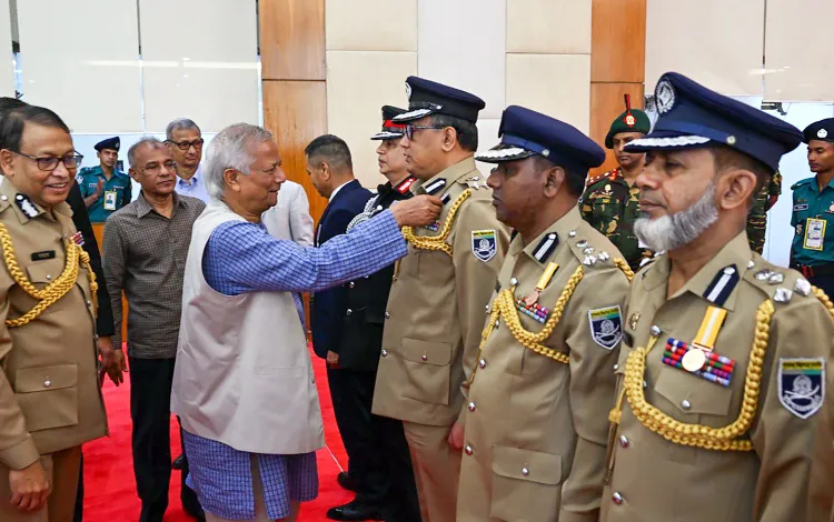 Are Calls for Democracy Restoration Growing Amid Political Crisis in Bangladesh?