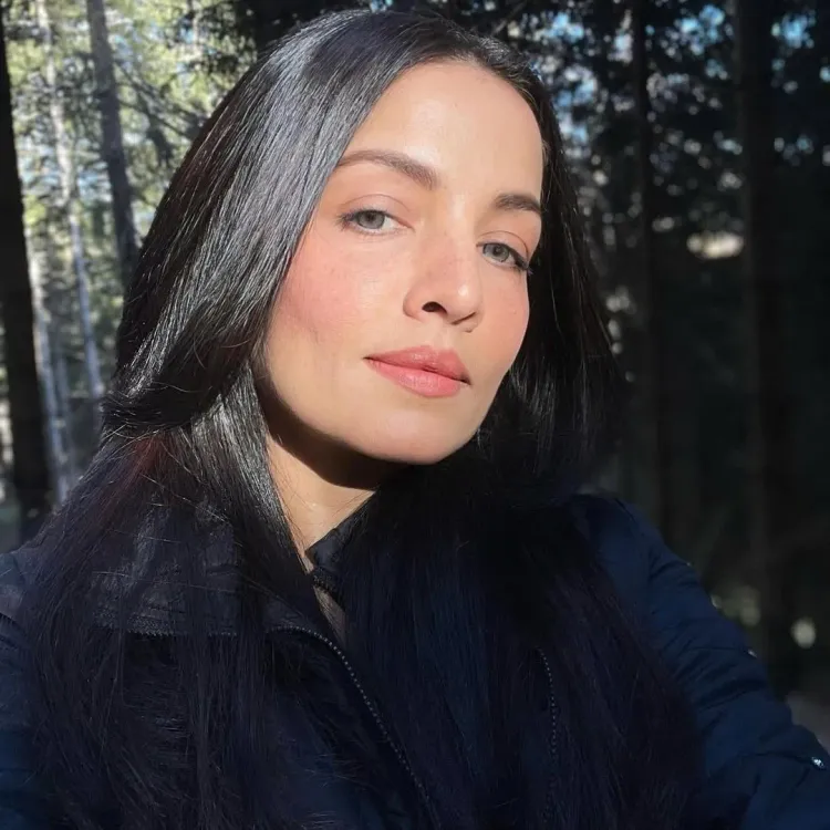 What Memories Does Celina Jaitly Share Amidst Pakistan's Ceasefire Violations?