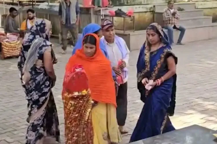क्या चंद्र ग्रहण से पहले मां महामाया मंदिर में श्रद्धालुओं की भीड़ उमड़ी?