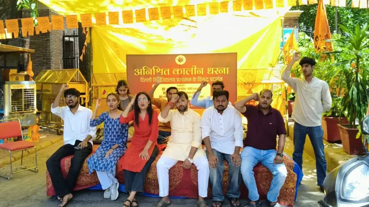 क्या दिल्ली विश्वविद्यालय का प्रशासन छात्रों की मांगों की अनदेखी कर रहा है?: अभाविप
