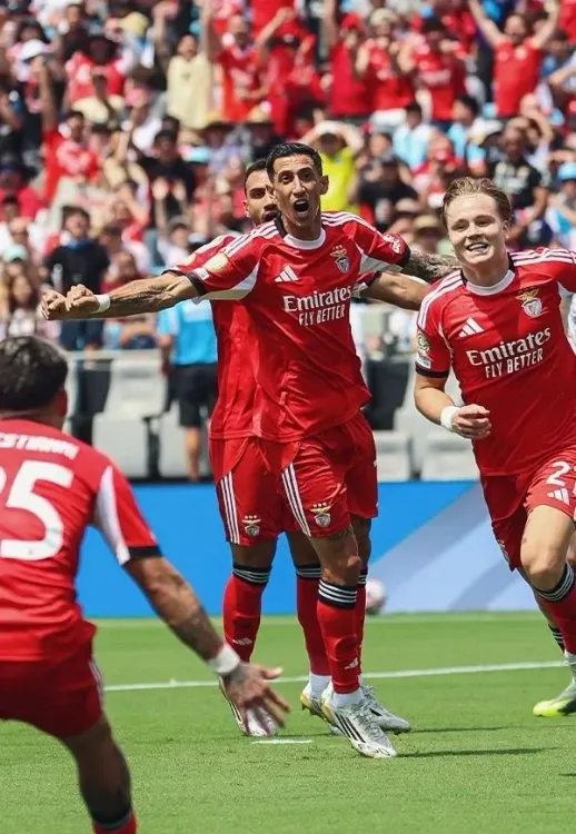 How Did Benfica Overcome Bayern to Secure Group C's Top Spot?