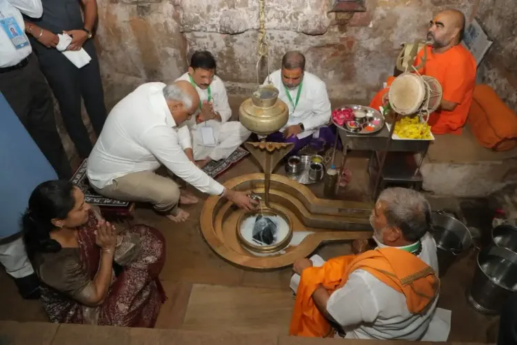 क्या सीएम भूपेंद्र पटेल ने गलतेश्वर महादेव के दर्शन कर जन सुख-समृद्धि के लिए प्रार्थना की?