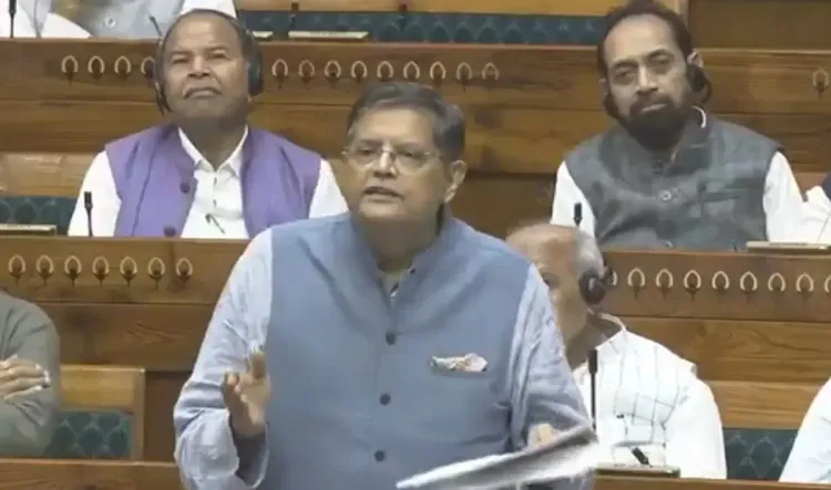 क्या कांग्रेस से शशि थरूर को संसद में बोलने की इजाजत नहीं मिली?