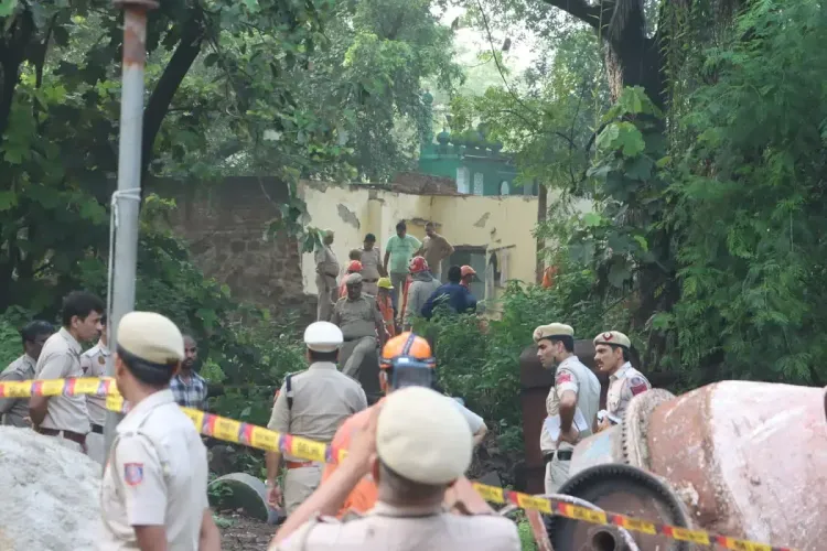 क्या हुमायूं मकबरा परिसर में छत गिरने से हुई थी इतनी बड़ी दुर्घटना?