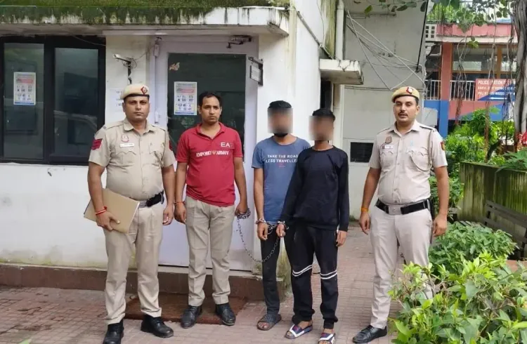 क्या दिल्ली में मंदिर के दानपात्र से चोरी करने वाले दो गिरफ्तार हुए?