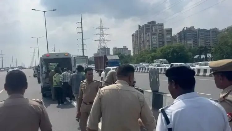 क्या दिल्ली-मेरठ एक्सप्रेसवे पर कांवड़ियों के साथ हुआ हादसा जानलेवा था?