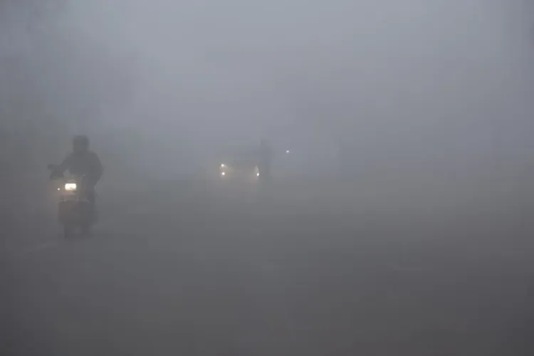 Dense Fog Hits Delhi-NCR: 184 Flights Delayed, 26 Trains Late