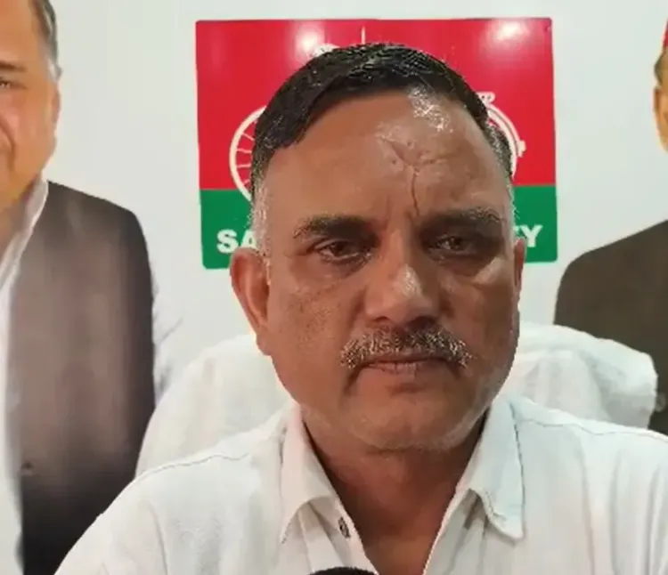 क्या चुनाव आयोग का काम देश से माफी मांगवाना है? उदयवीर सिंह का सवाल