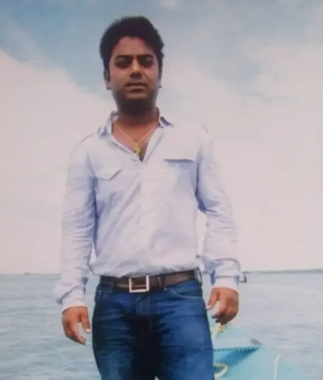 क्या धोनी को लीजेंड बनाने वाला हेलीकॉप्टर शॉट, संतोष लाल की यादें आज भी रांची में जीवित हैं?