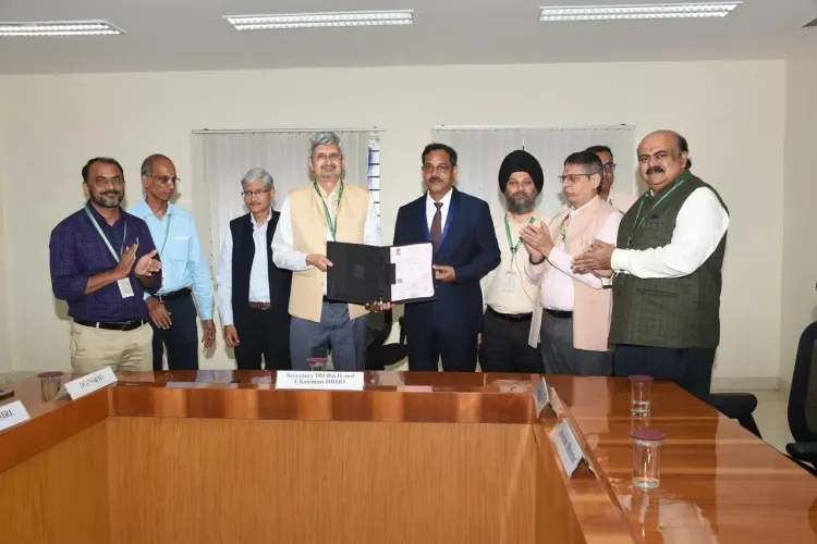 क्या डीआरडीओ ने उद्योगों को रक्षा निर्माण से जुड़ी तीन महत्वपूर्ण तकनीक हस्तांतरित की?