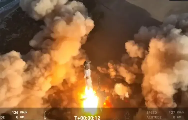 SpaceX's Starship Suffers Communication Loss During Eighth Flight Test