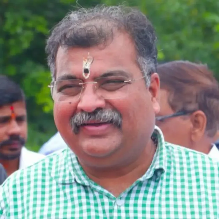 Former Minister Ravindra Chavan Takes Charge as Maharashtra BJP's Working President