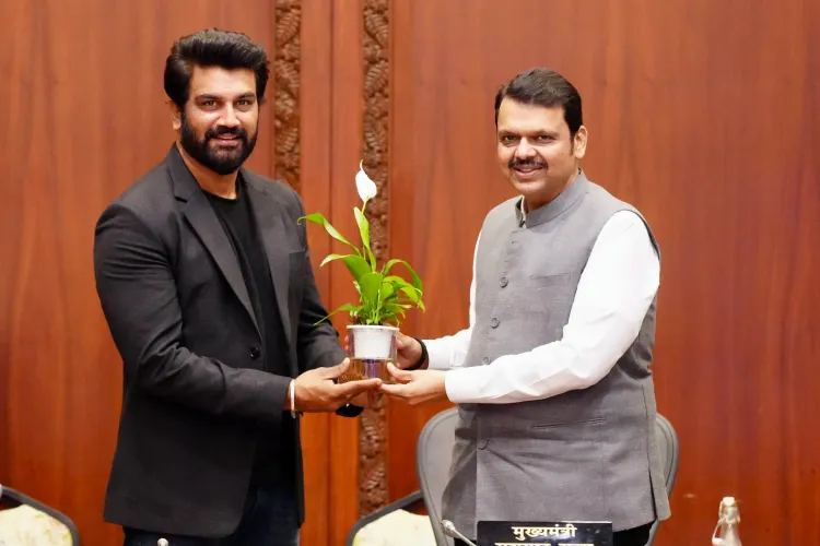 What Did Fadnavis Unveil with Maharashtra Cyber's AI Chatbot?