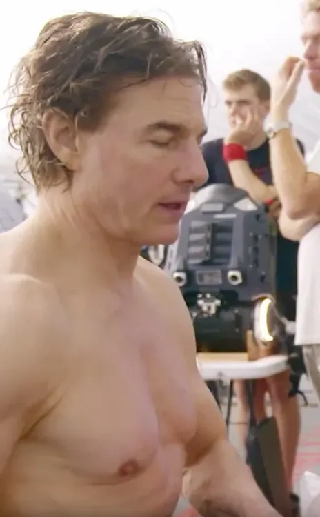 Why is Farah Khan ‘eternally grateful’ to Tom Cruise for removing his shirt?