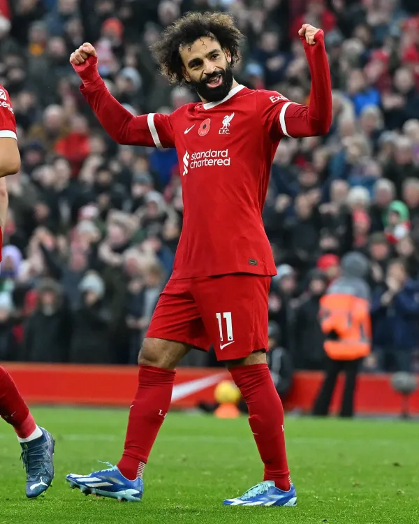 Football: Mohamed Salah Remains Distant from New Contract with Liverpool