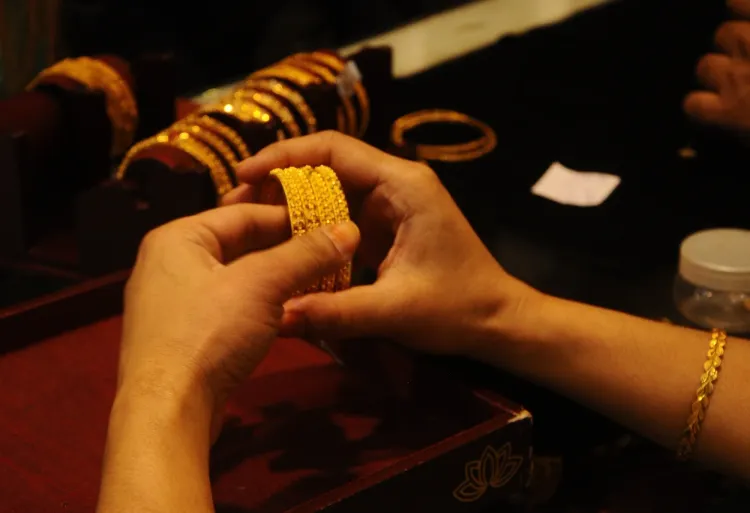 Could Gold Reach $3,300 per Ounce in 2025 Amid Global Concerns?