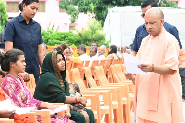 क्या गोरखपुर जनता दर्शन में मुख्यमंत्री ने जन समस्याओं के समाधान की दरकार जताई?