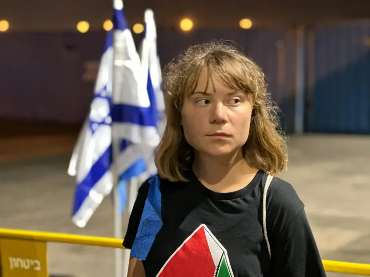Will Greta Thunberg and Activists on 'Selfie Yacht' Face Deportation from Israel?