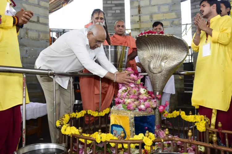 क्या सीएम भूपेंद्र पटेल ने प्राचीन तीर्थक्षेत्र स्तंभेश्वर महादेव का दर्शन-पूजन किया?