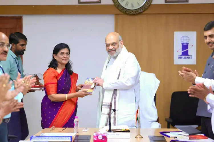 How is Gujarat Modernizing Libraries for Digital Access?