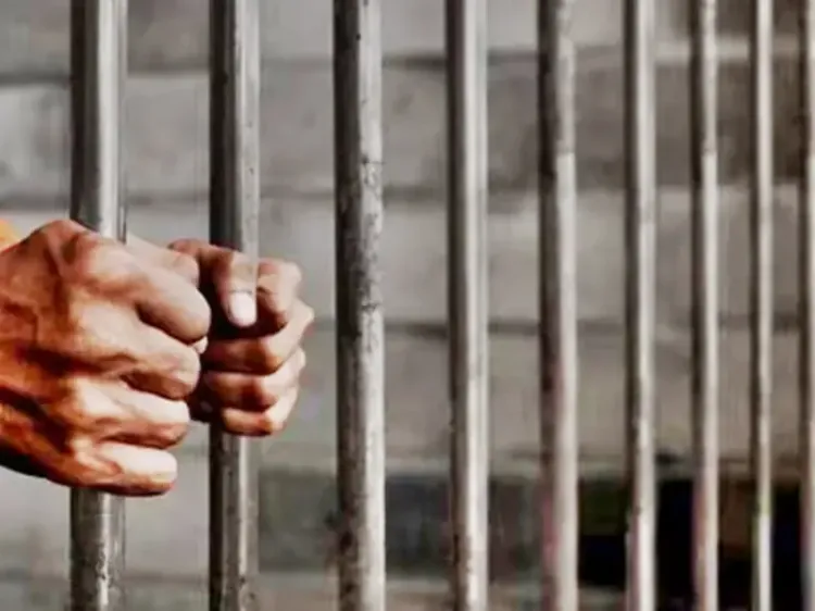 Did a Haryana government employee really get 4 years in jail for bribery?