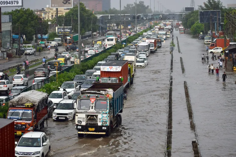 क्या गुरुग्राम में भारी बारिश के बाद जलभराव की समस्या गंभीर है?