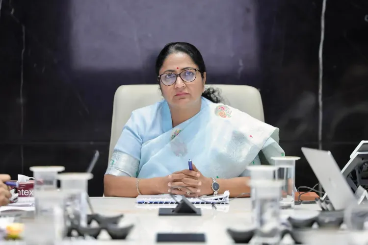 क्या दिल्ली सीएम रेखा गुप्ता ने हमले के 2 हफ्ते बाद सुरक्षा के बीच 'जन सुनवाई' की?