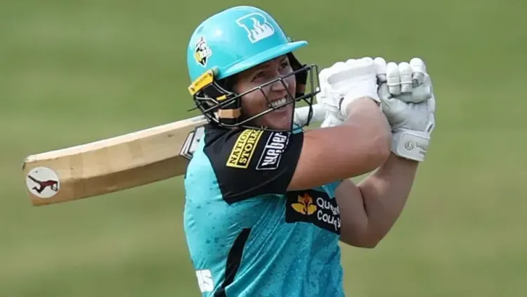 Sydney Thunder Welcomes Laura Harris and Hasrat Gill for WBBL 11