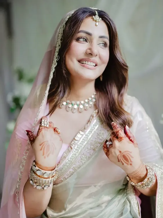 Is Hina Khan Truly Content as a Minimalistic Bride?