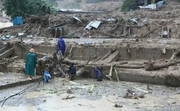 क्या वियतनाम में आई बाढ़ ने 8 लोगों की जान ले ली, 3 लोग लापता हैं?