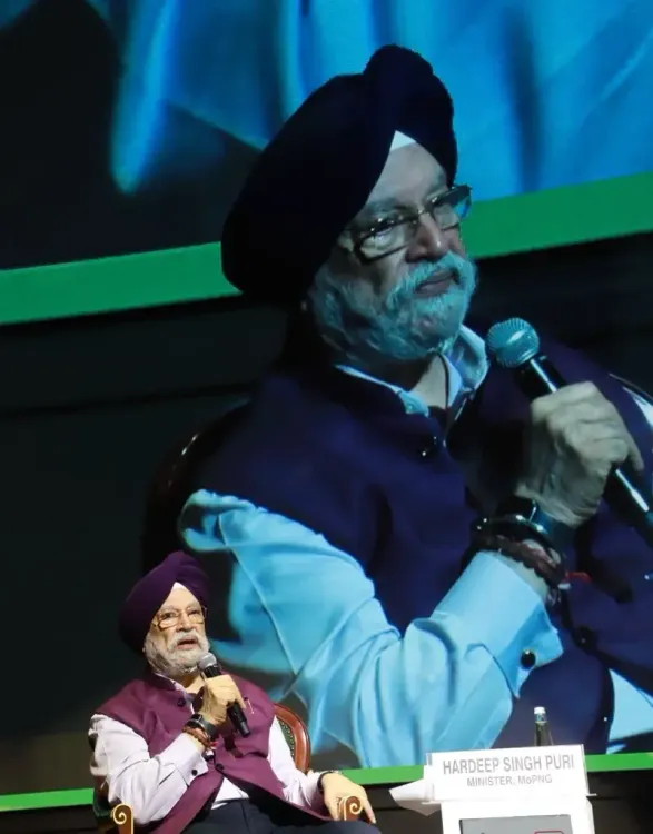 क्या भारत 40 देशों से तेल खरीदने में सफल है, अमेरिका के प्रतिबंधों से चिंतित नहीं? : हरदीप पुरी
