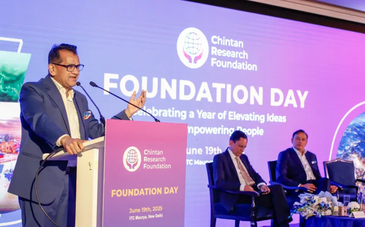 क्या भारत को स्मार्टफोन निर्यात की सफलता को अन्य मैन्युफैक्चरिंग उद्योगों में दोहराना चाहिए? : अमिताभ कांत