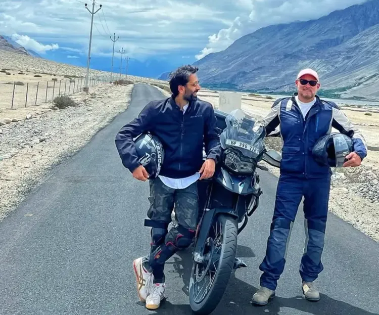 क्या नकुल मेहता ने सियाचिन बेस कैंप जाकर सैनिकों को श्रद्धांजलि दी?