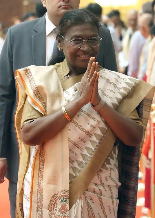क्या राष्ट्रपति मुर्मू और पीएम मोदी ने देशवासियों को 'श्रीकृष्ण जन्माष्टमी' की शुभकामनाएं दी?