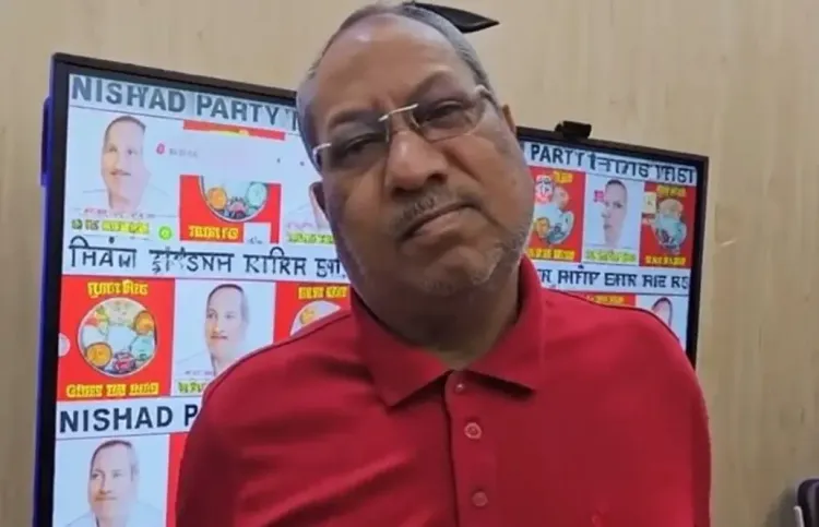 क्या वोटर अधिकार यात्रा में शामिल होकर अखिलेश ने किया दिखावा?