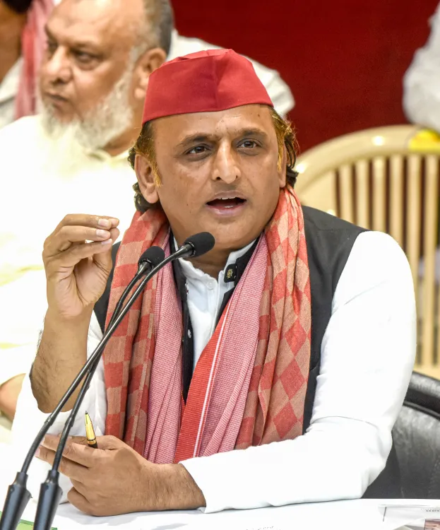 क्या अखिलेश यादव इंडिया गठबंधन को मजबूत करने में सफल होंगे?