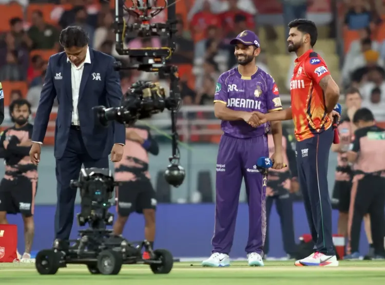 IPL 2025: Inglis and Bartlett Make Their First Appearance as Punjab Kings Choose to Bat Against KKR